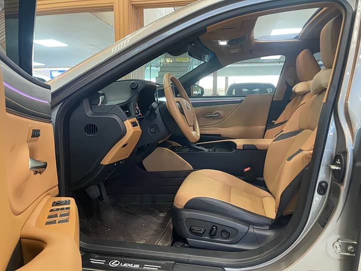 Lexus ES 2025 2025款 200 臻享版