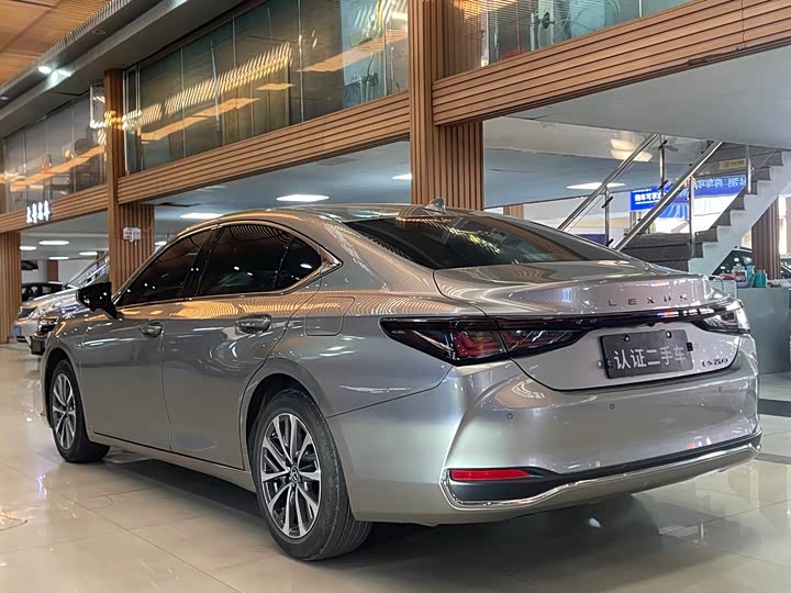 Lexus ES 2025 2025款 200 臻享版