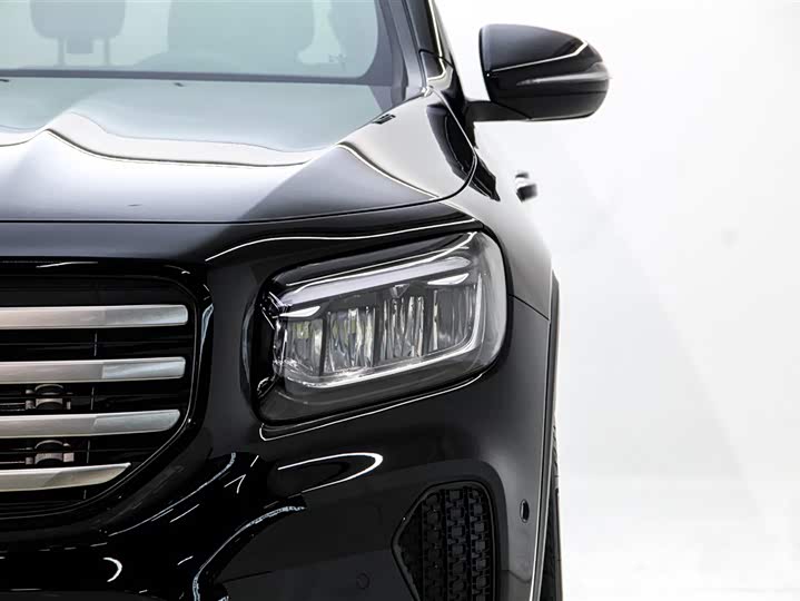 Mercedes-Benz GLB-Class 2025 2025款 GLB 220 时尚型