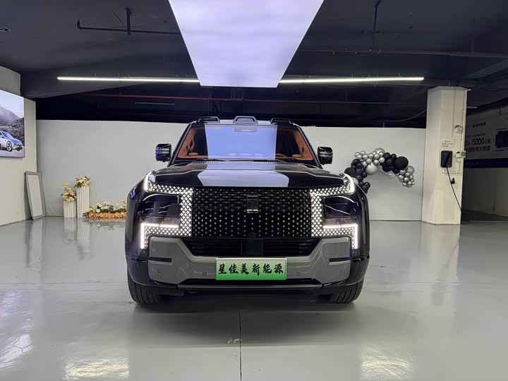 BYD Yangwang U8 2023 2023款 豪华版