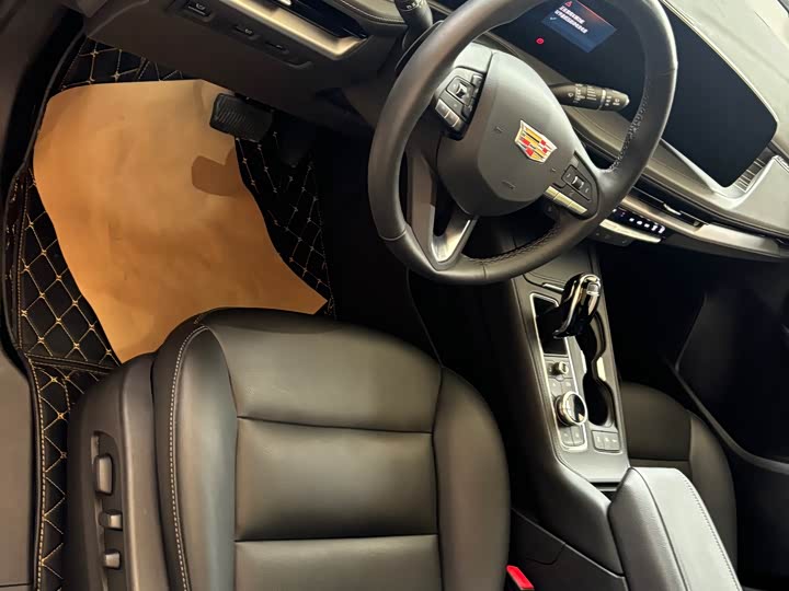 Cadillac XT4 2024 2024款 28T 两驱豪华型