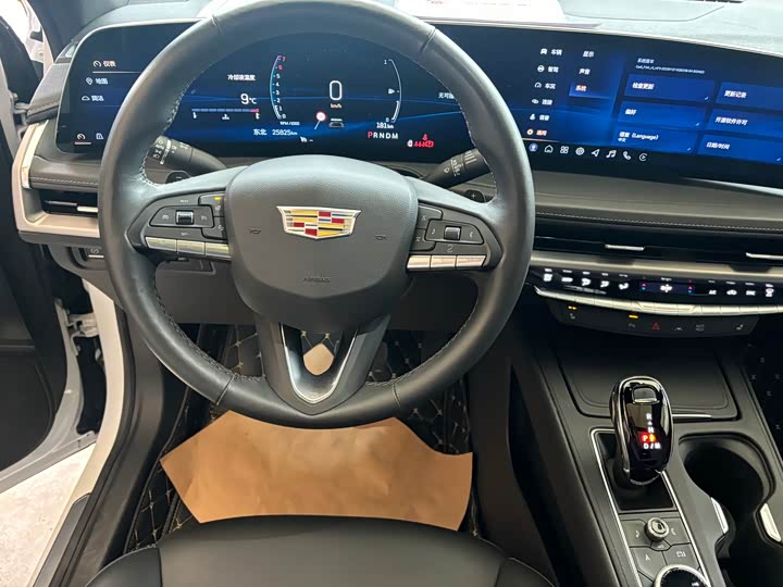 Cadillac XT4 2024 2024款 28T 两驱豪华型