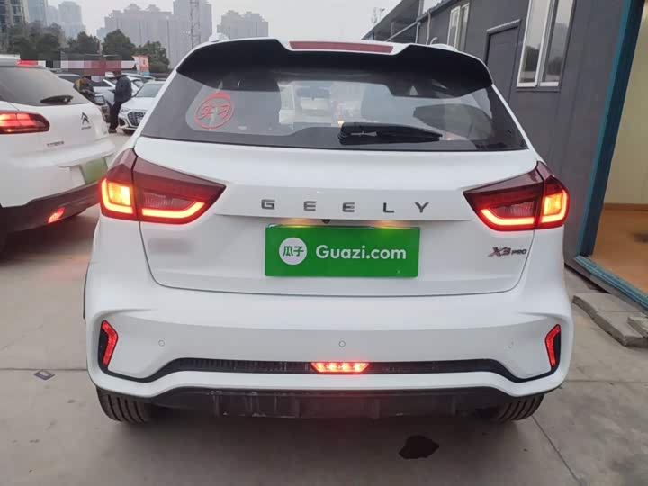 Geely Vision X3 2021 2021款 PRO 1.5L CVT尊贵型