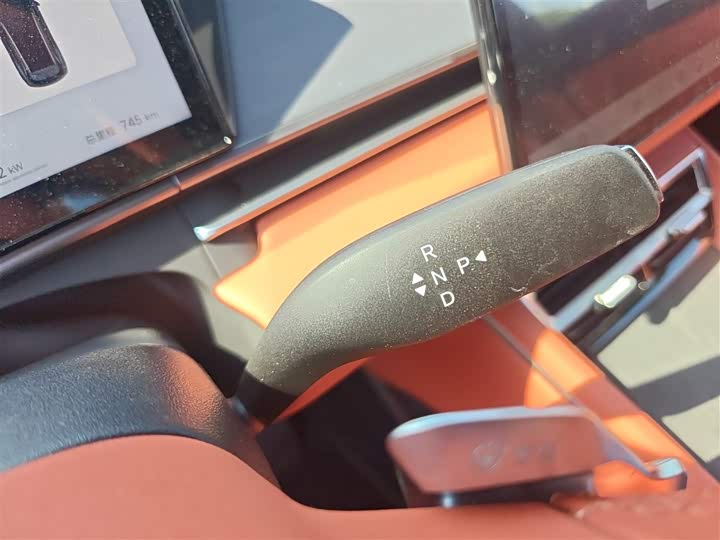 BYD Tang L 2025 2025款 DM 175KM无人机玩家版