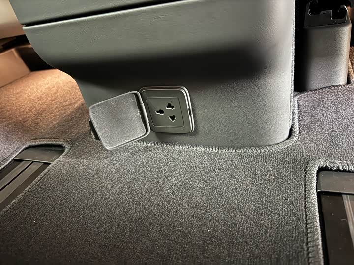 LiXiang Mega 2025 2025款 Home 家庭特别版