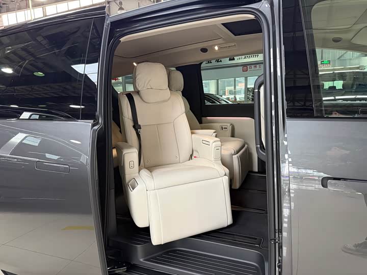 LiXiang Mega 2025 2025款 Home 家庭特别版