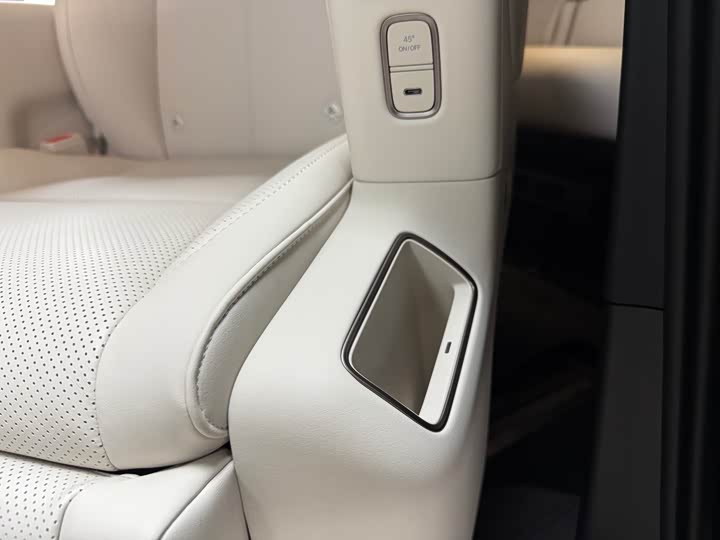 LiXiang Mega 2025 2025款 Home 家庭特别版