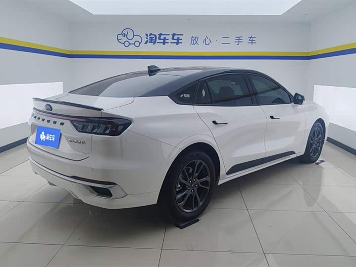Ford Mondeo 2025 2025款 2.0T EcoBoost 豪华型
