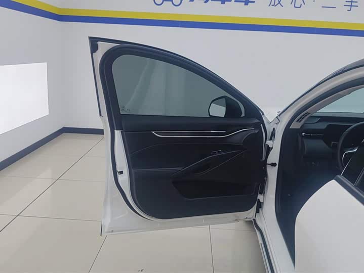 Ford Mondeo 2025 2025款 2.0T EcoBoost 豪华型