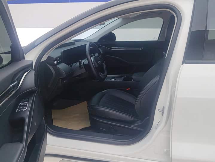 Ford Mondeo 2025 2025款 2.0T EcoBoost 豪华型