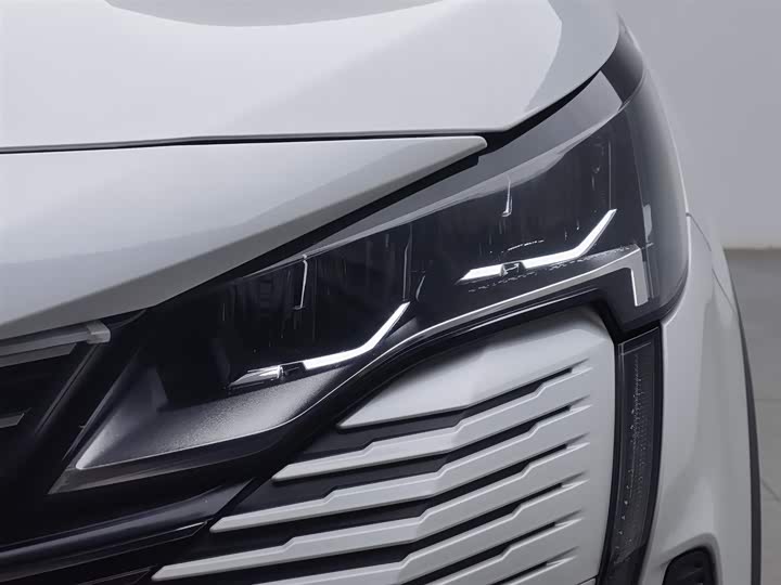 Peugeot 5008 2021 2021款 360THP 5座实力版