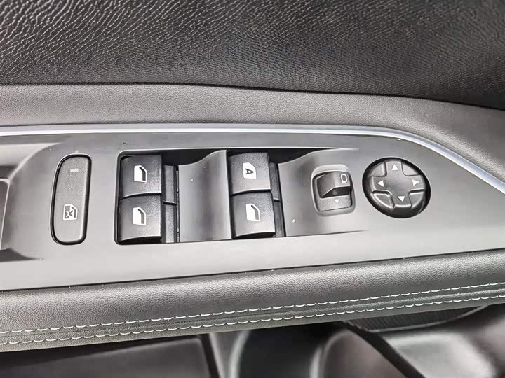 Peugeot 5008 2021 2021款 360THP 5座实力版