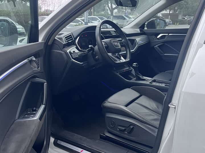 Audi Q3 Sportback 2023 2023款 改款 40 TFSI 时尚型