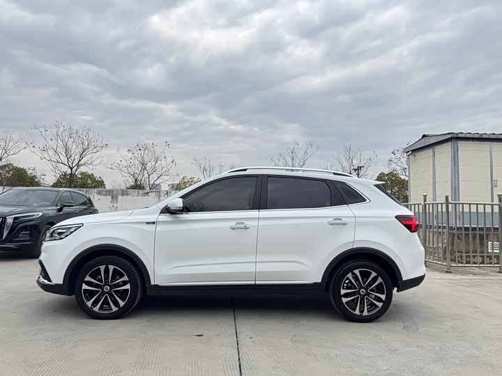 Roewe RX3 2020 2020款 1.6L CVT 4G互联超爽旗舰版