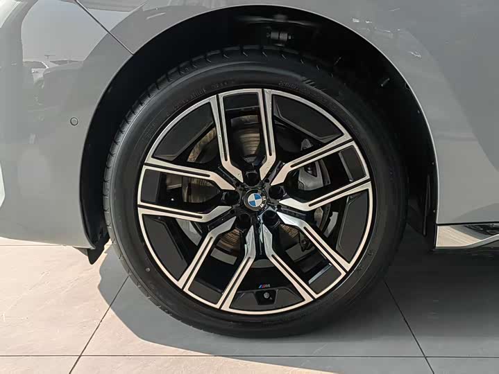 BMW 7 Series 2023 2023款 735Li M运动套装