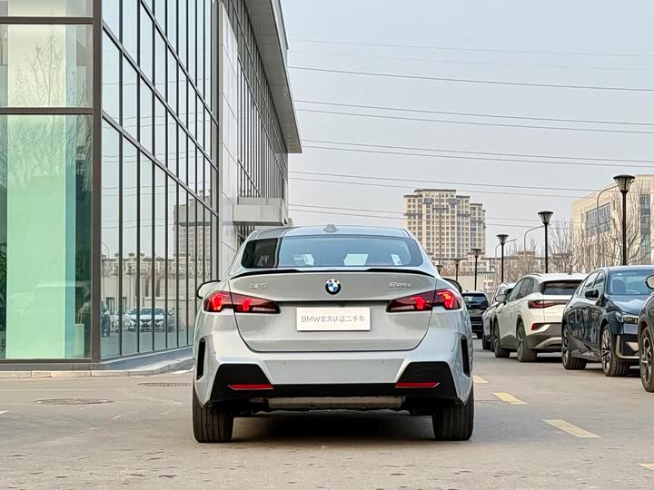 BMW 2 Series 2025 2025款 225L M运动曜夜套装
