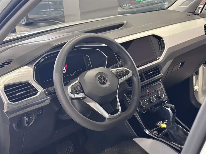 Volkswagen Tacqua 2023 2023款 200TSI DSG 悦智联版