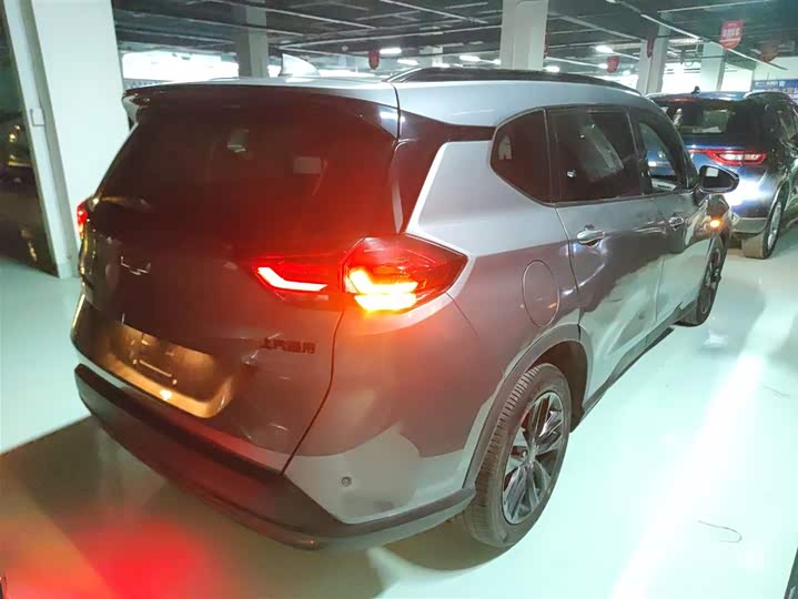 Chevrolet Orlando 2020 2020款 轻混 Redline 530T 自动纵享版（5+2款）