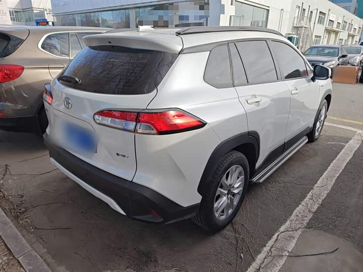 Toyota Corolla Cross 2024 2024款 2.0L 智能电混双擎 先锋版
