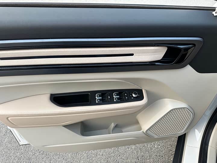 Geely Icon 2023 2023款 1.5TD 巧克力醇巧版