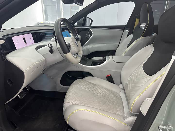 Avatr 11 2023 2023款 长续航单电机版 5座