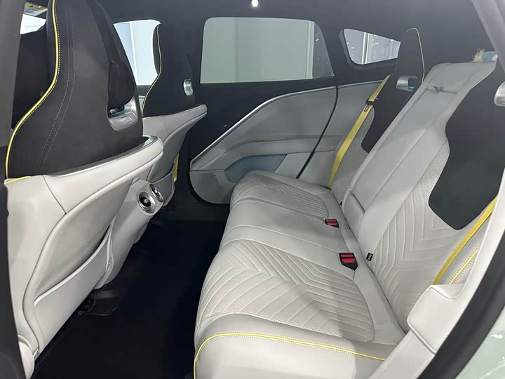 Avatr 11 2023 2023款 长续航单电机版 5座