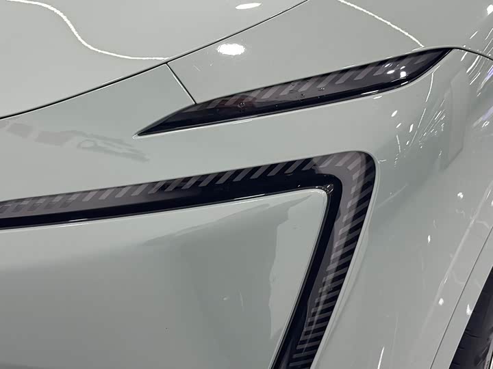 Avatr 11 2023 2023款 长续航单电机版 5座