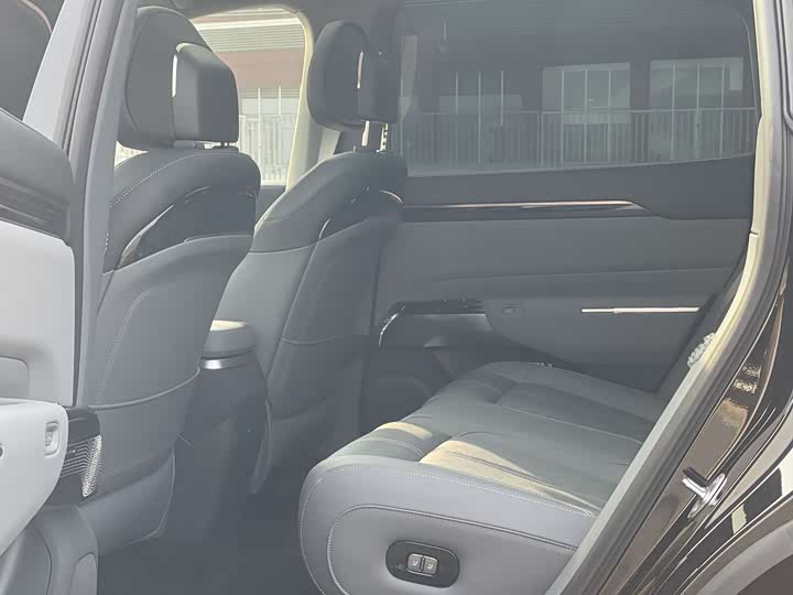 Zeekr 7X 2025 2025款 100kWh 长续航后驱智驾版