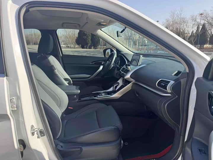 Mitsubishi Eclipse Cross 2021 2021款 1.5T CVT四驱真我版