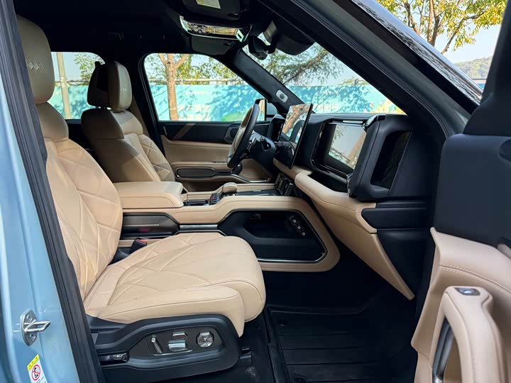 BYD FangChengBao Leopard 8 2025 2025款 智勇旗舰版 7座