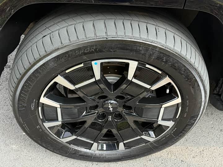 BYD FangChengBao Leopard 8 2025 2025款 智勇旗舰版 7座