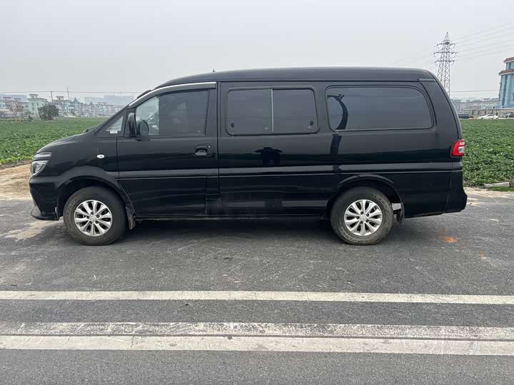 Dongfeng Forthing Lingzhi M5 EV 2022 2022款 客运版 标准型 7座