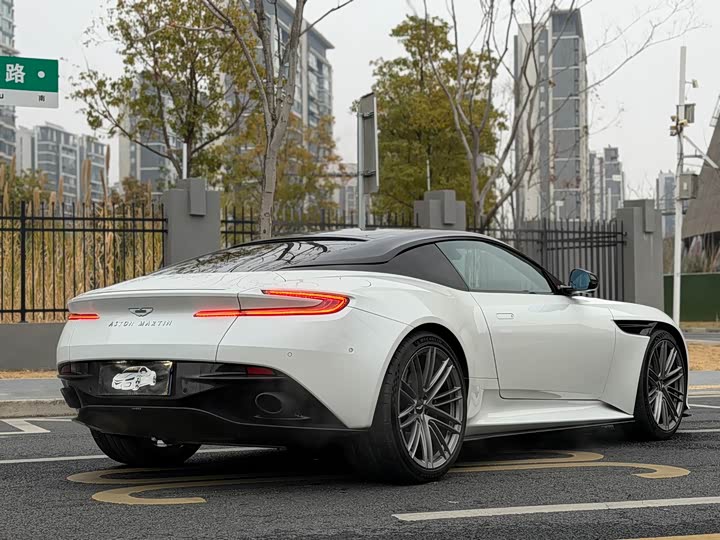Aston Martin DB12 2025 2025款 4.0T V8 Coupe