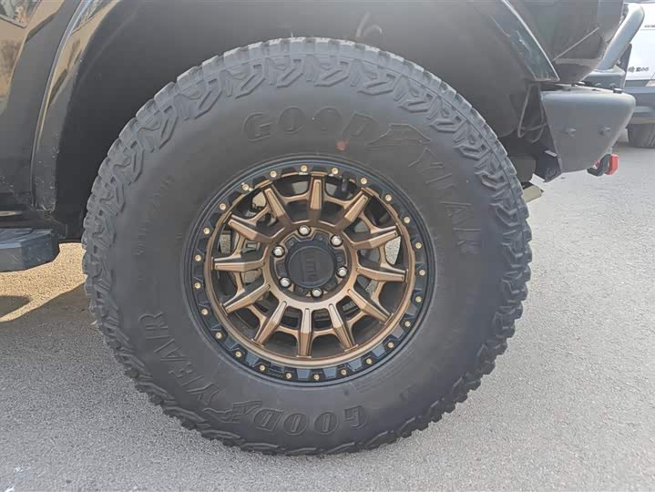 Ford Bronco 2024 2024款 2.3T 荒地