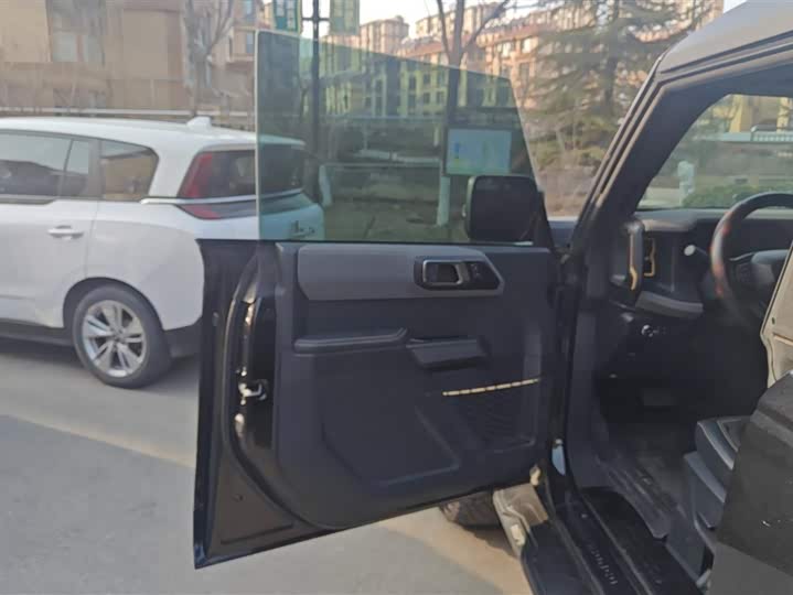 Ford Bronco 2024 2024款 2.3T 荒地