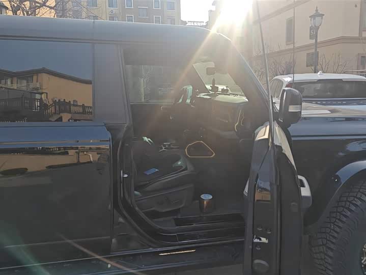 Ford Bronco 2024 2024款 2.3T 荒地