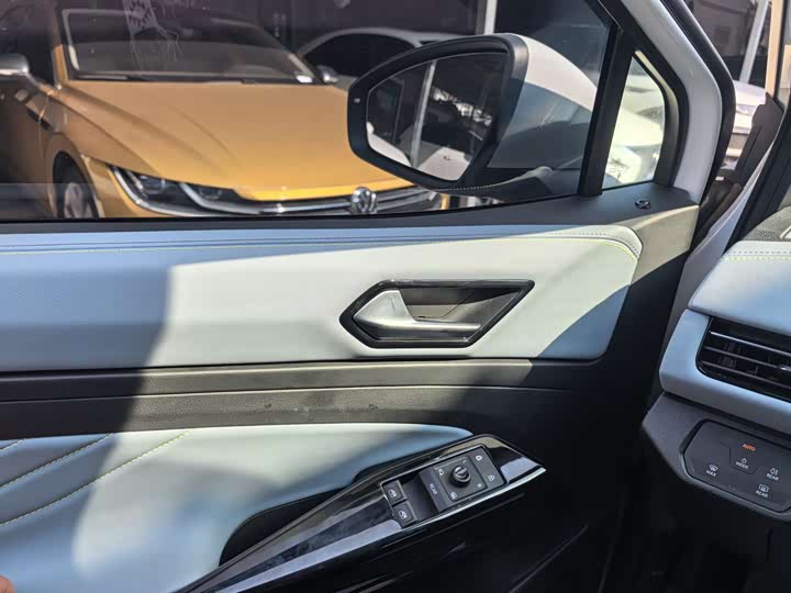 Volkswagen ID.4 X 2025 2025款 聪明款 纯净智享版