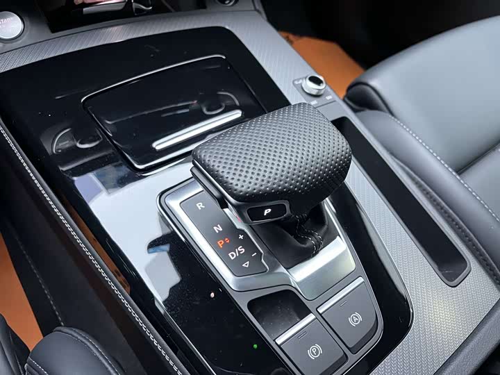 Audi Q5L 2025 2025款 40 TFSI 豪华动感型