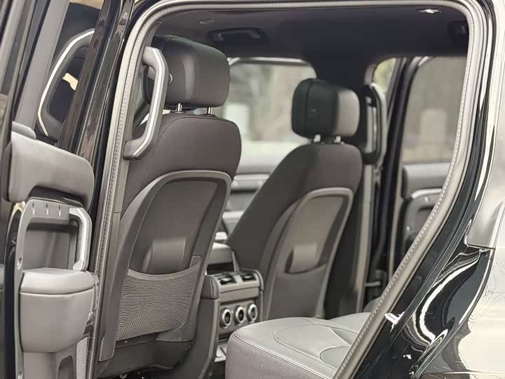 Land Rover Defender 2024 2024款 110 3.0T P400 X-DYNAMIC HSE