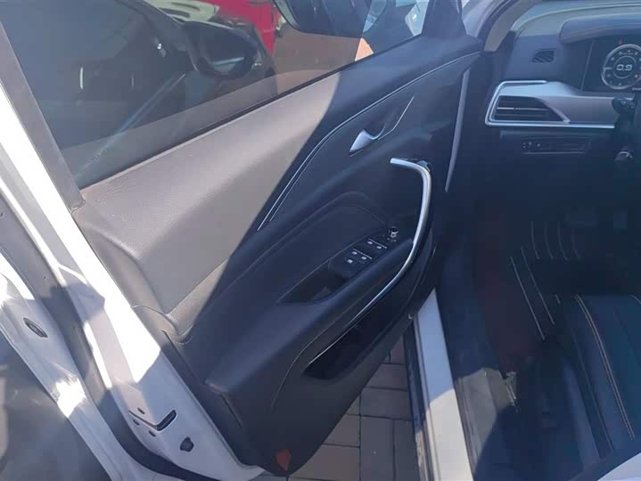 Bestune T77 2023 2023款 1.5T 自动豪华型