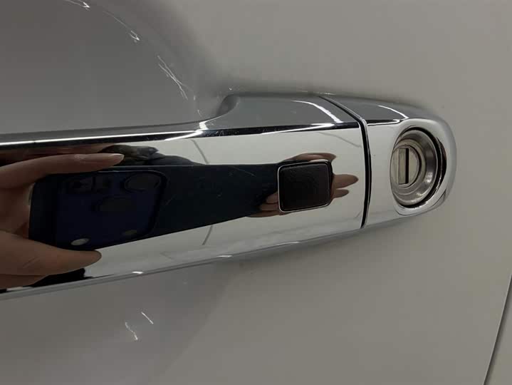 Kia KX1 2021 2021款 1.4L CVT趣享天窗款