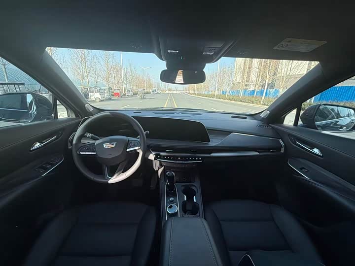 Cadillac XT4 2024 2024款 28T 两驱豪华型