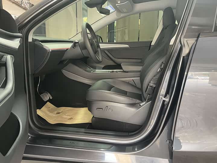 Tesla Model Y 2024 2024款 后轮驱动版