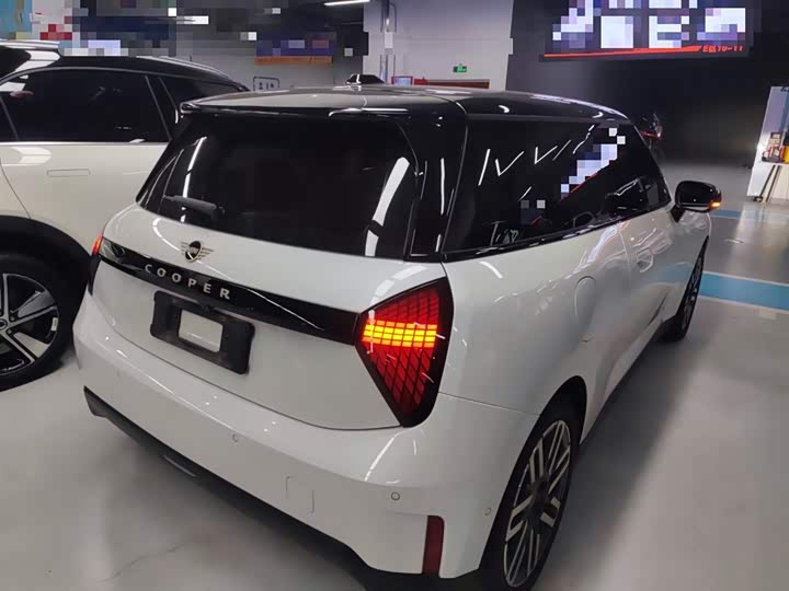 Mini Cooper 2025 2025款 456km COOPER E 经典派