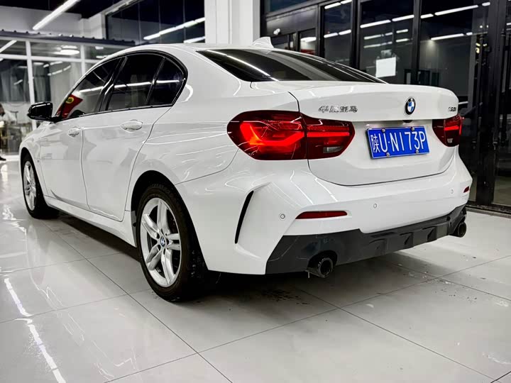 BMW 1 Series 2023 2023款 120i M运动曜夜版