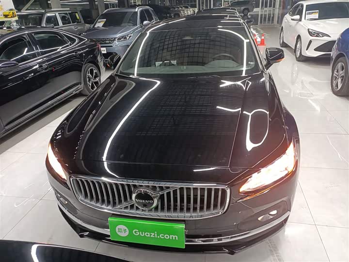 Volvo S90 2025 2025款 B5 智雅豪华版
