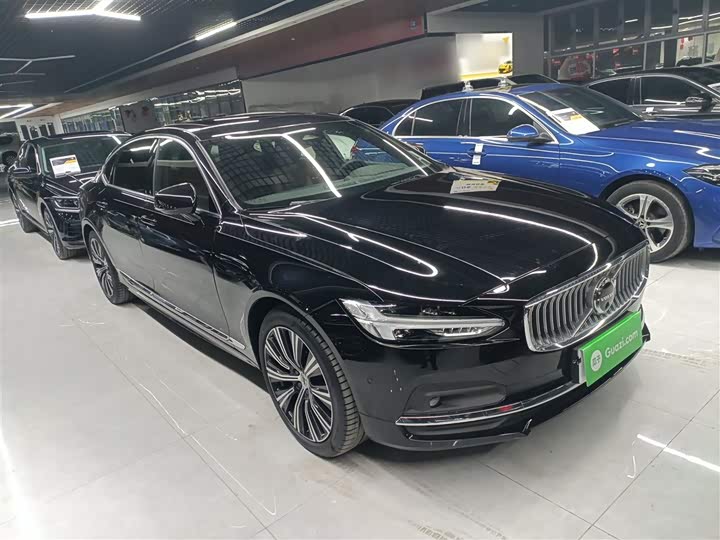 Volvo S90 2025 2025款 B5 智雅豪华版