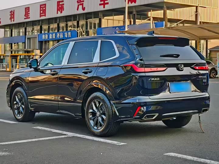 Honda Breeze 2025 2025款 240TURBO 两驱豪华版 5座