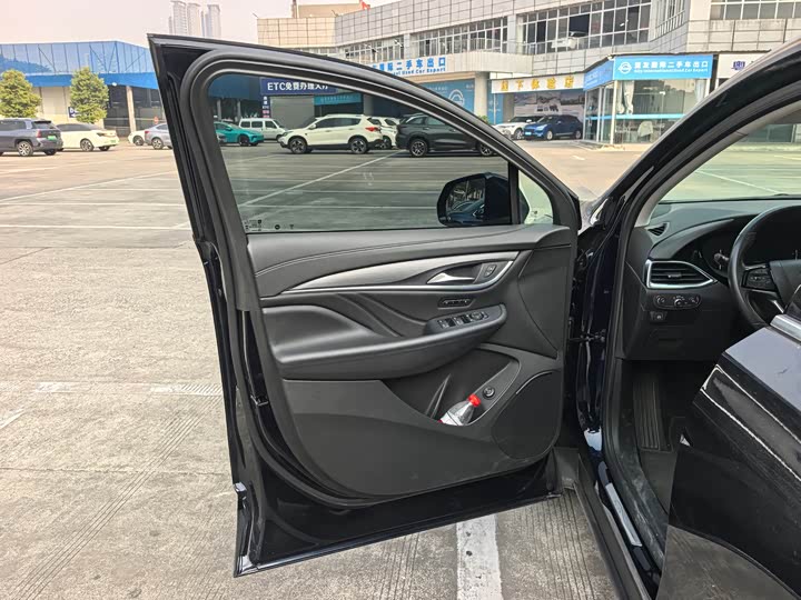 Buick Enclave 2022 2022款 652T 两驱尊贵型 7座