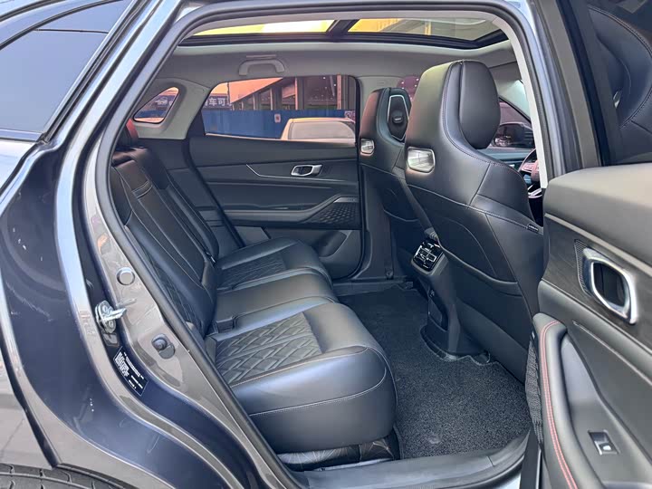 Changan UNI-K 2021 2021款 2.0T 全轮驱动尊贵型